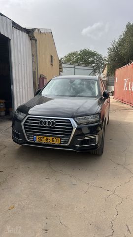 אאודי Q7