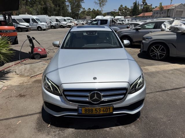 מודעת רכב מרצדס-בנץ E-class