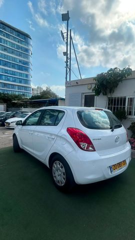 יונדאי i20