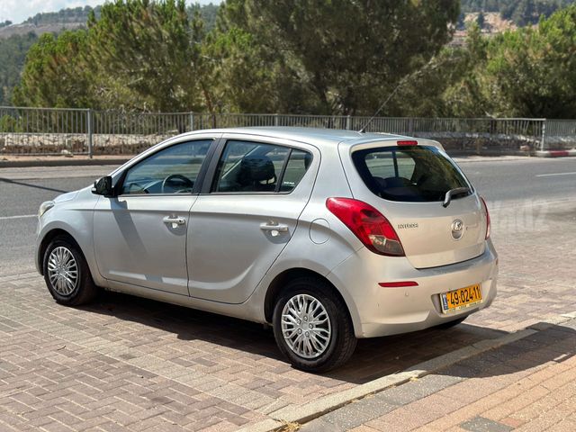 יונדאי i20