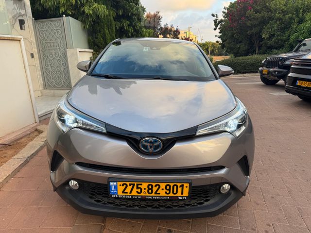 טויוטה C-HR