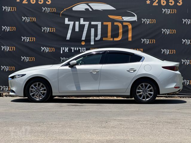 מאזדה 3