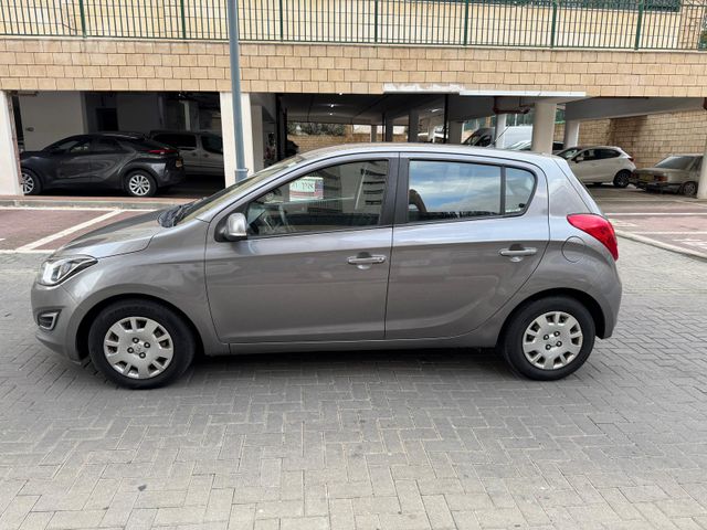 יונדאי i20