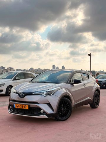 מודעת רכב טויוטה C-HR