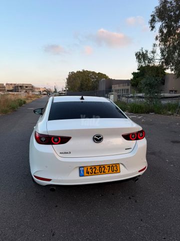 מאזדה 3
