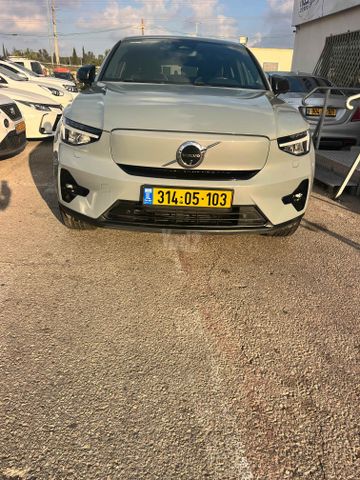 וולוו C40