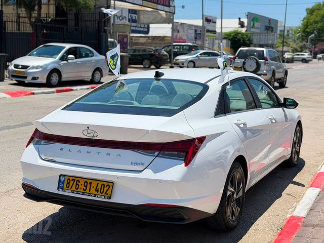 יונדאי אלנטרה