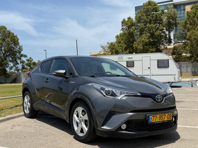 טויוטה C-HR
