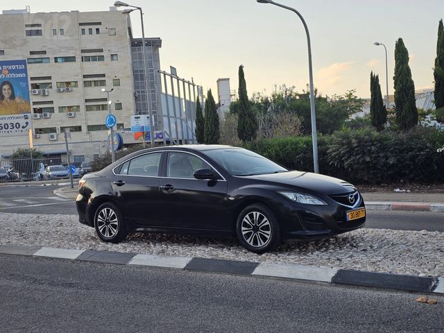 מודעת רכב מאזדה 6