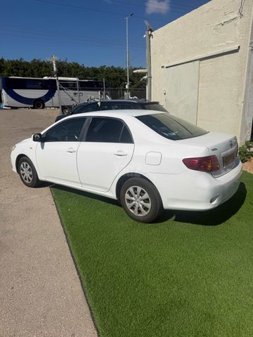 טויוטה קורולה