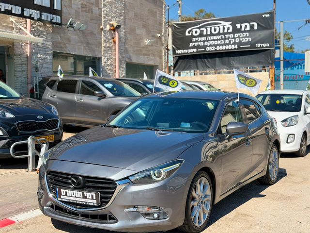 מודעת רכב מאזדה 3