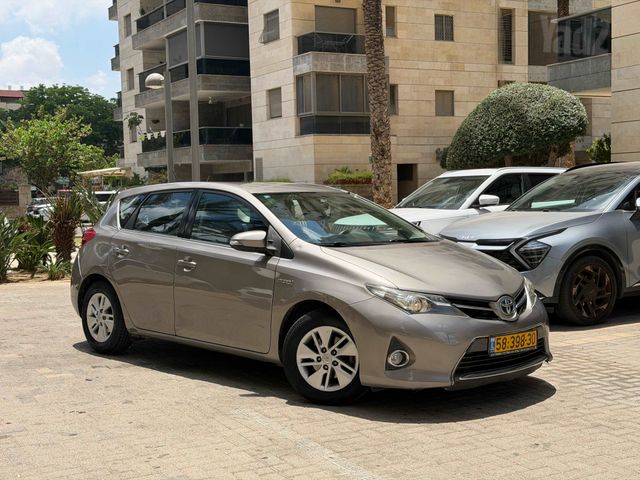 טויוטה אוריס
