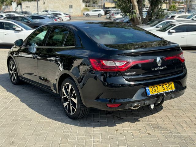 רנו מגאן