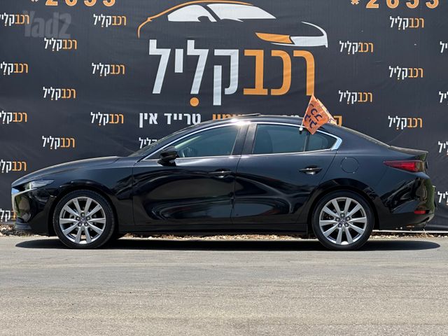 מאזדה 3