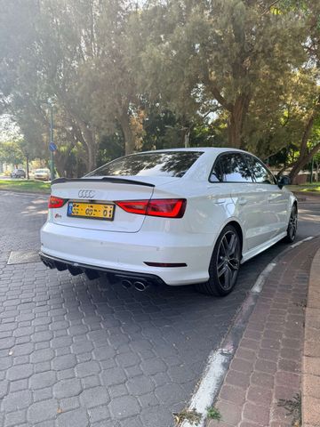 אאודי S3