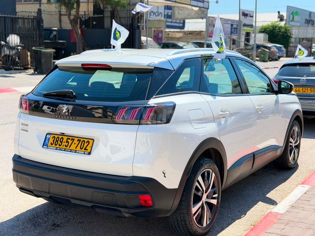 פיג'ו 3008