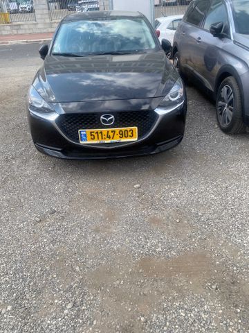 מודעת רכב מאזדה 2