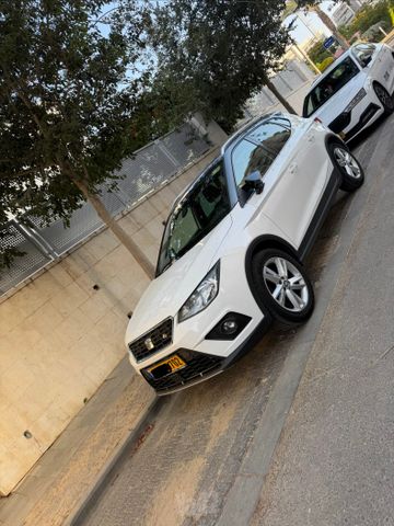 מודעת רכב סיאט ארונה