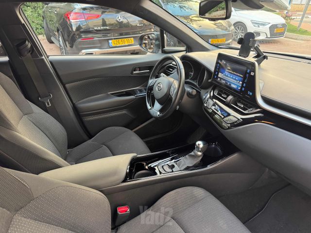 טויוטה C-HR