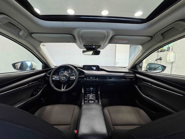 מאזדה 3