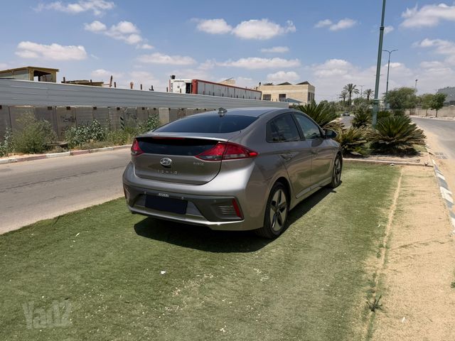 יונדאי איוניק