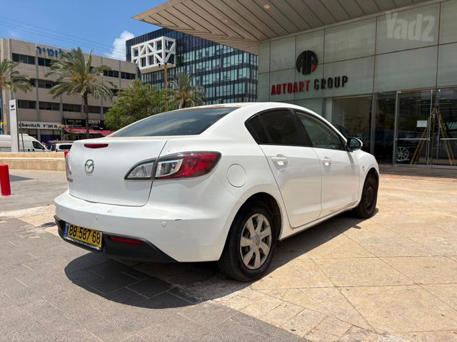 מאזדה 3