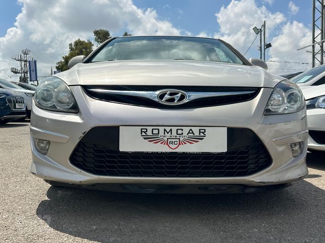 יונדאי i30