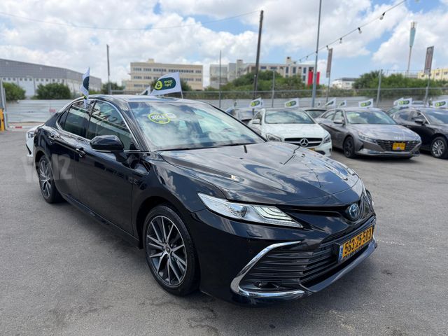 טויוטה קאמרי
