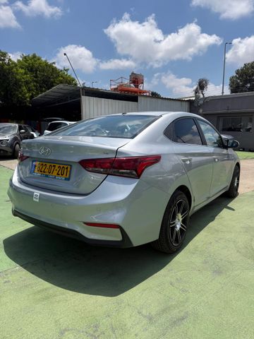 יונדאי אקסנט i25