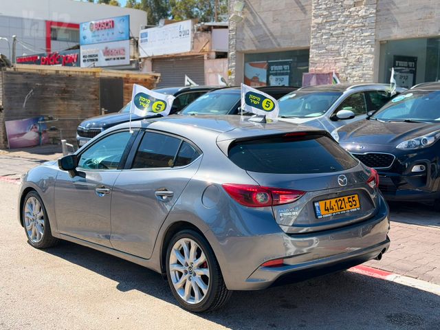 מאזדה 3