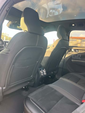 וולוו C40