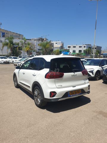 קיה נירו פלוס