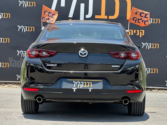 מאזדה 3