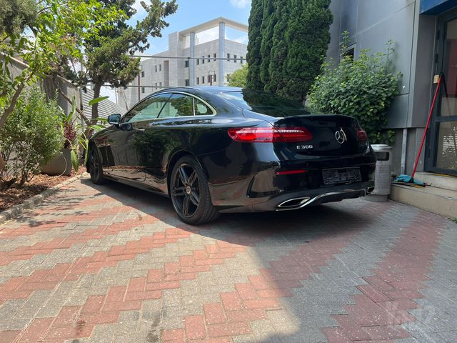 מרצדס-בנץ E-class