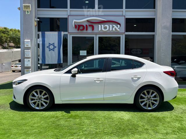 מאזדה 3