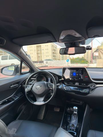 טויוטה C-HR