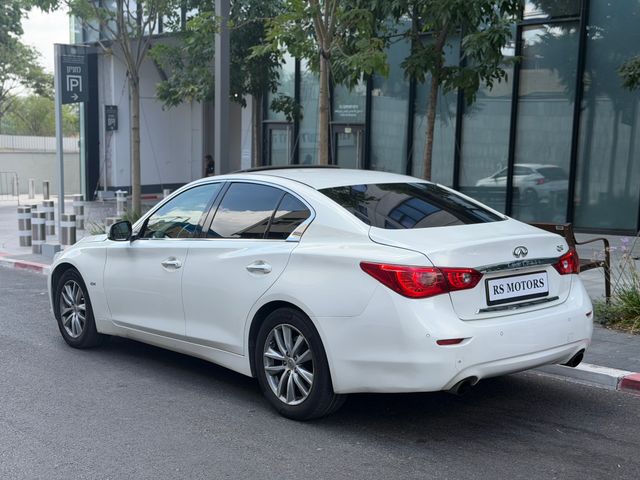 אינפיניטי Q50