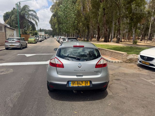 רנו מגאן