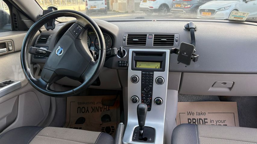וולוו S40