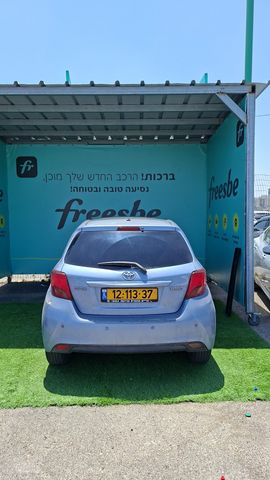 טויוטה יאריס