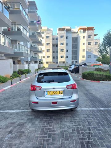 מיצובישי לנסר