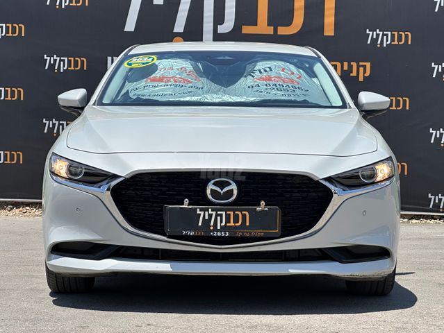 מאזדה 3