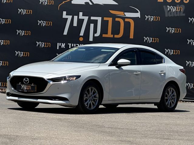 מאזדה 3