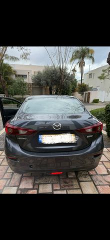 מודעת רכב מאזדה 3
