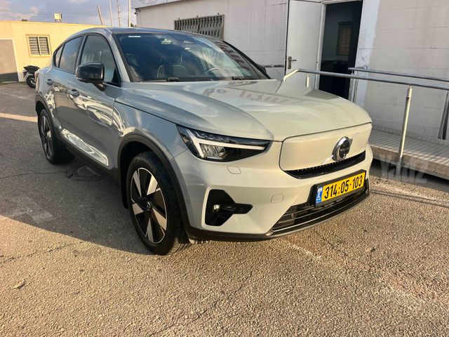 וולוו C40