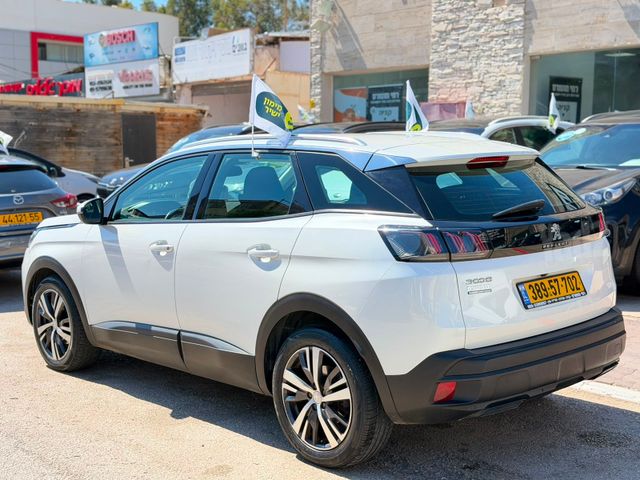 פיג'ו 3008