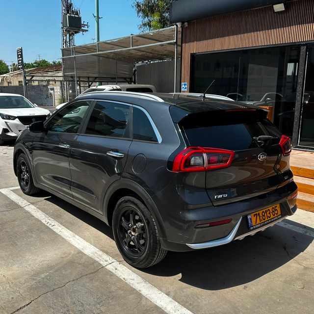 קיה נירו