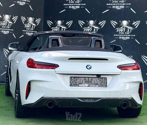 ב מ וו Z4
