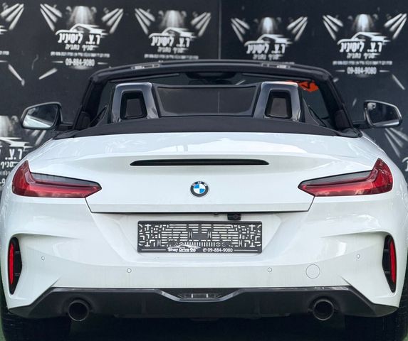 ב מ וו Z4