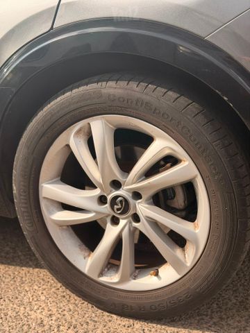 אינפיניטי Q30